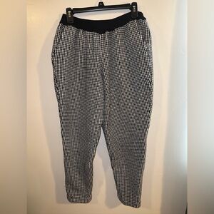 2/$35 Vintage 90s Retro Houndstooth Dana Buchman L Wool Cropped Trouser Pants